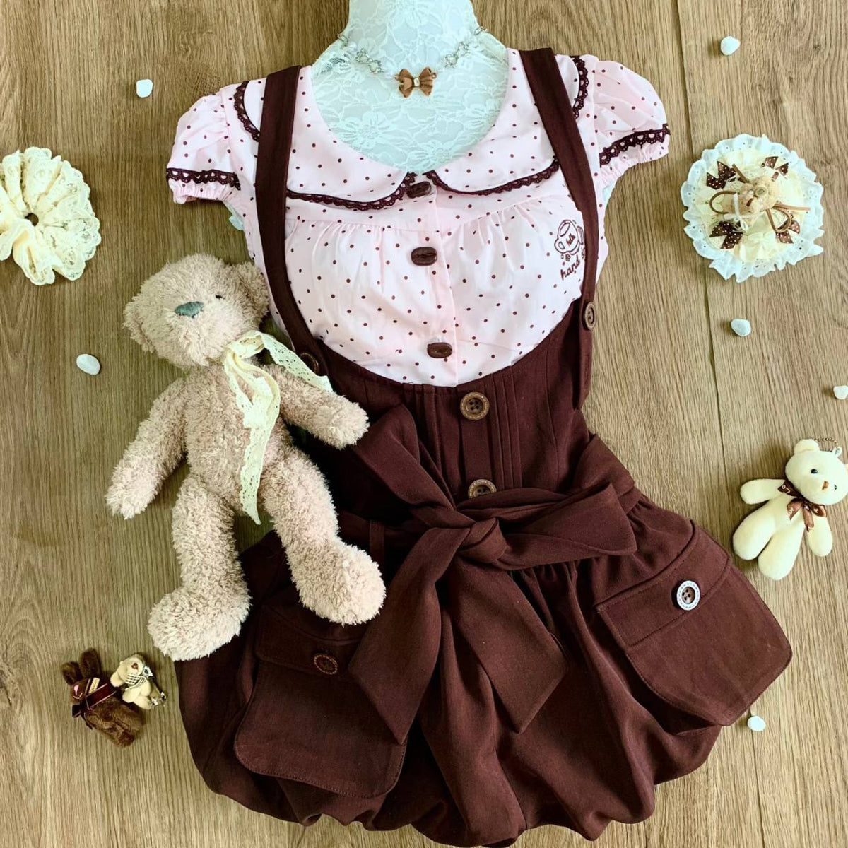 Polka-dot Doll-collar