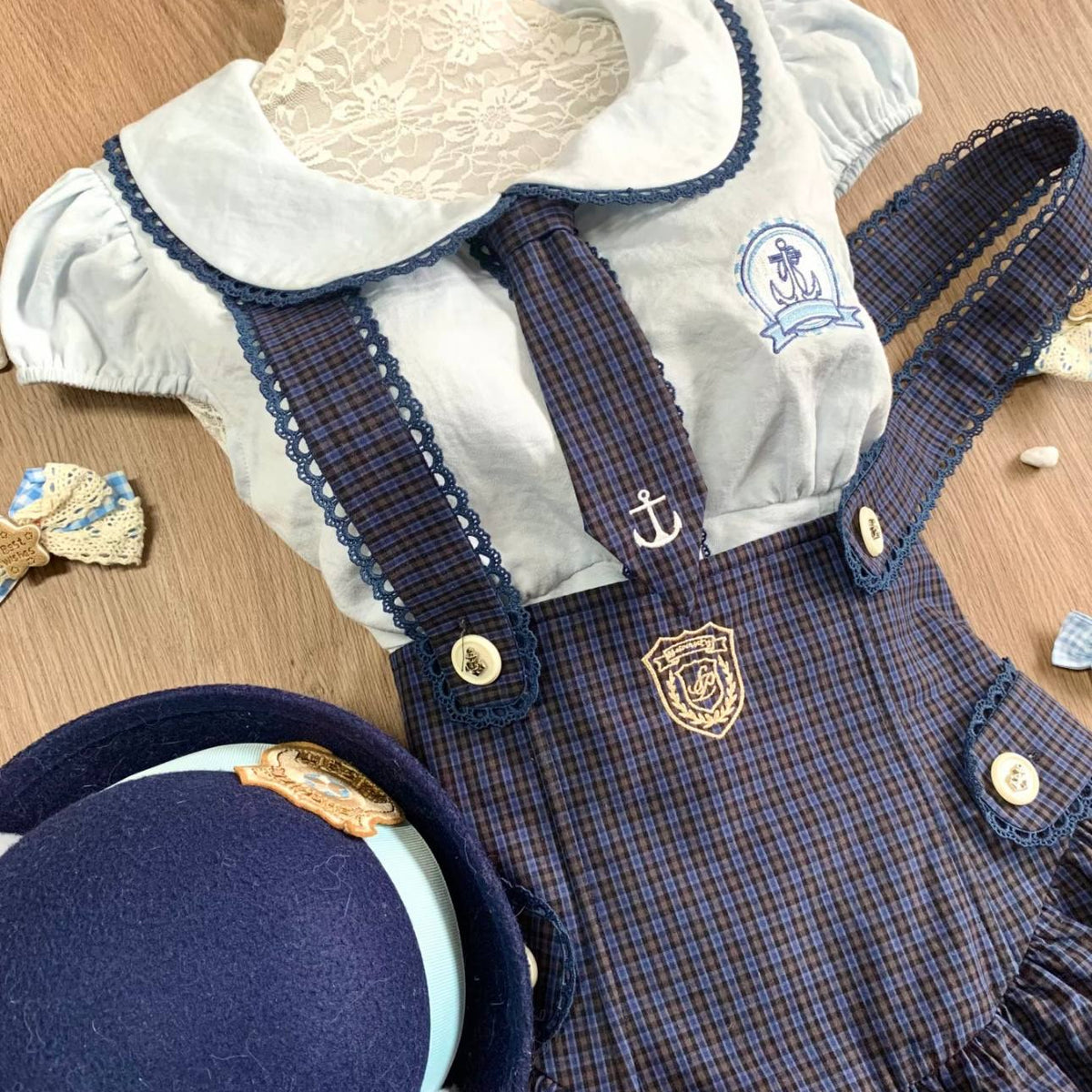 Preppy-style Age-reducing
