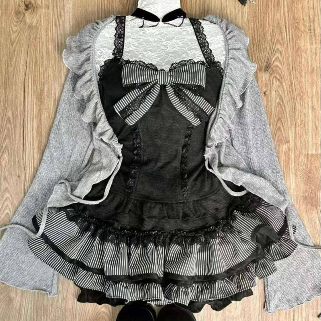Victorian Gothic Bow & Ruffle