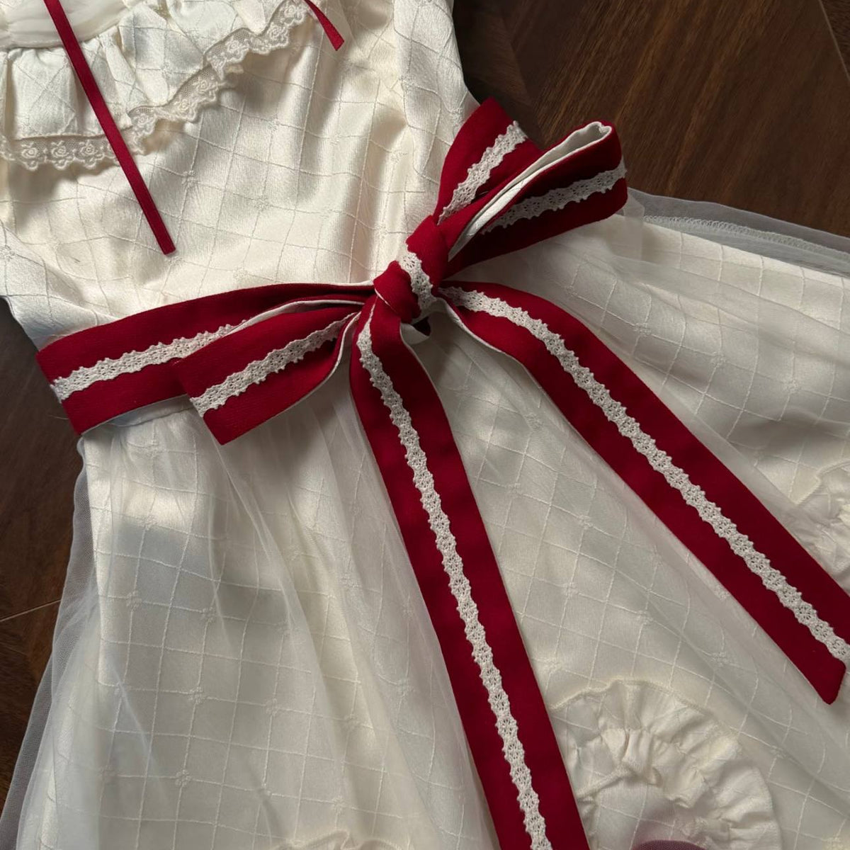 White Red ribbon Sailor