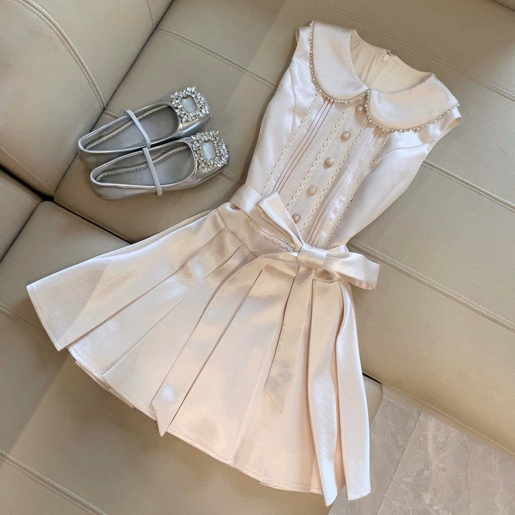Chic Doll-collar, Waist-cinched Pleated