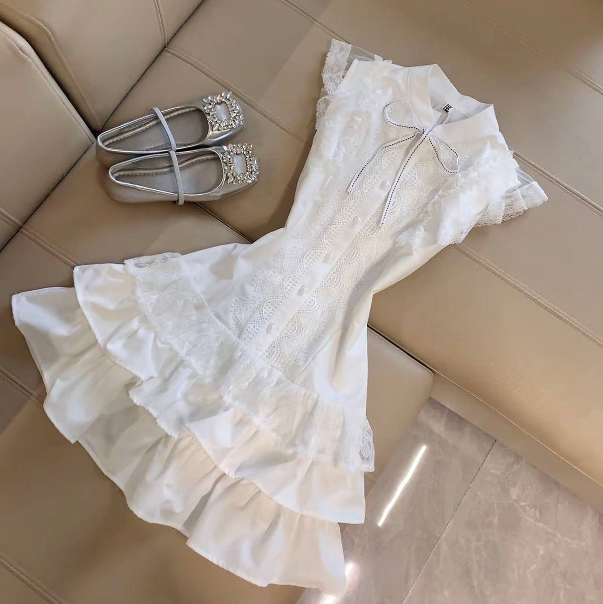 Lace Trimmed Bow-accented