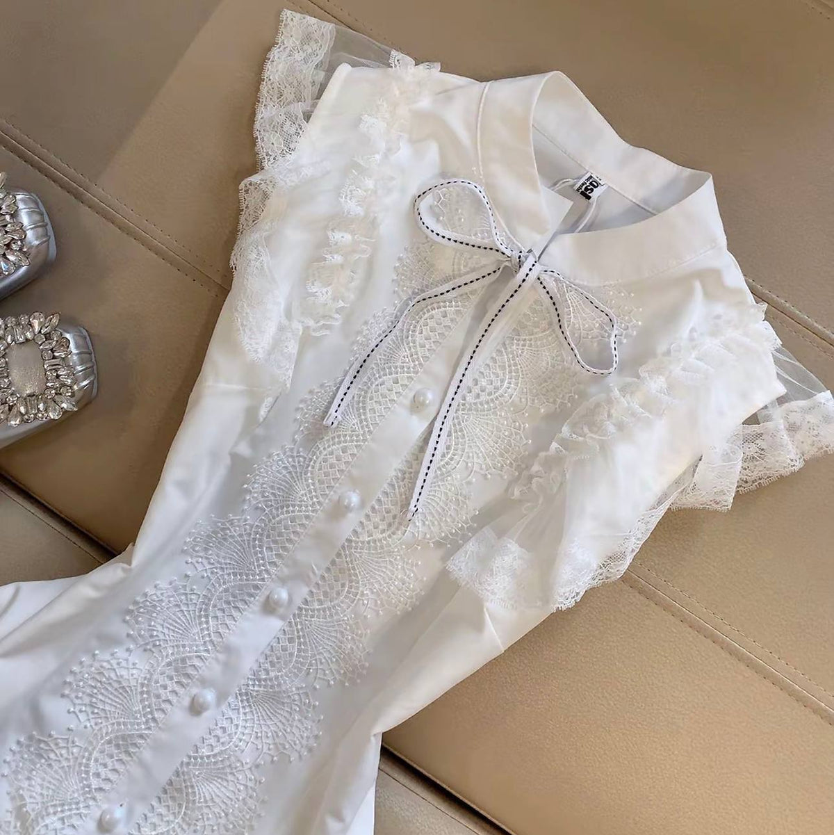 Lace Trimmed Bow-accented