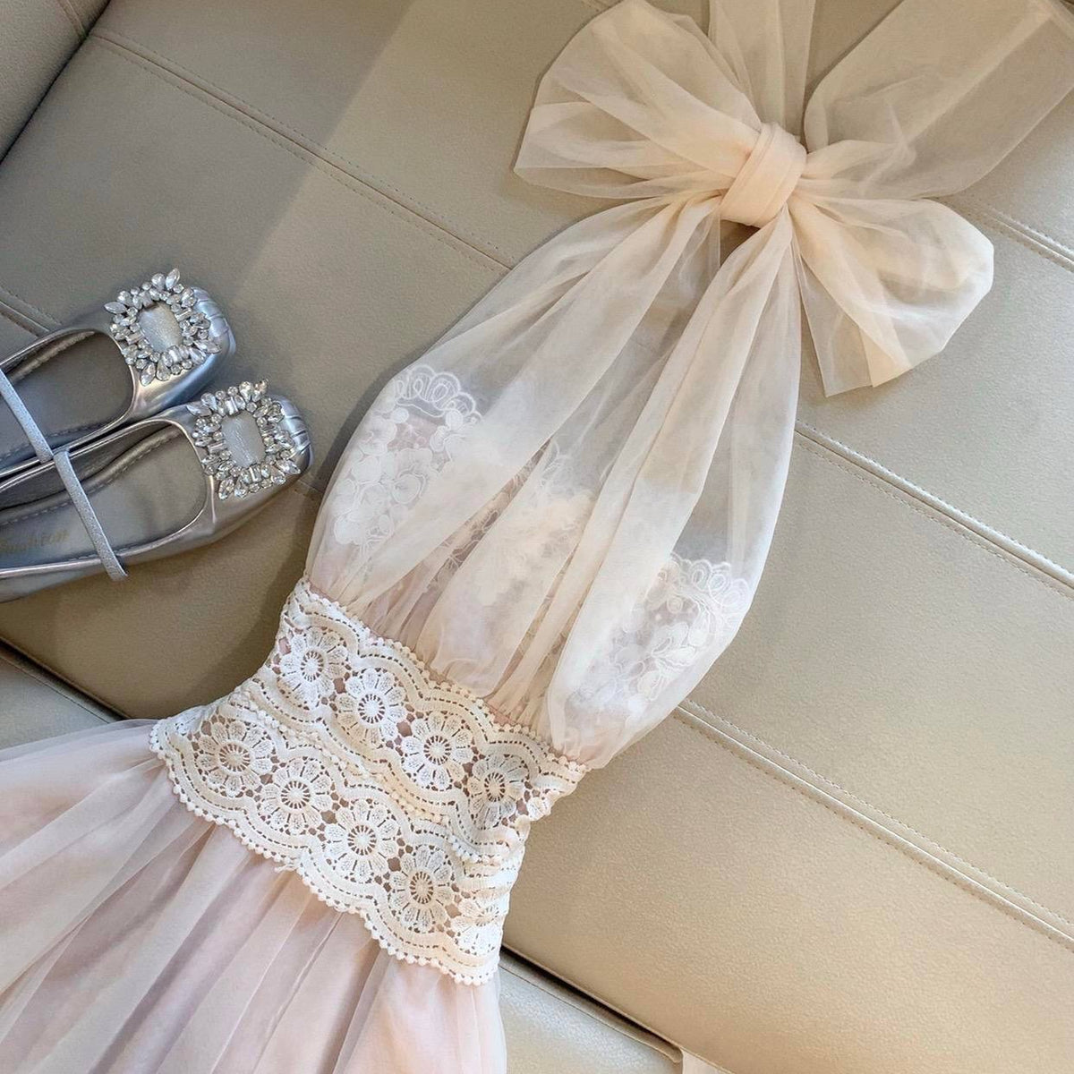 Multiple Styling Options Waist-cinching And Fluffy Skirt