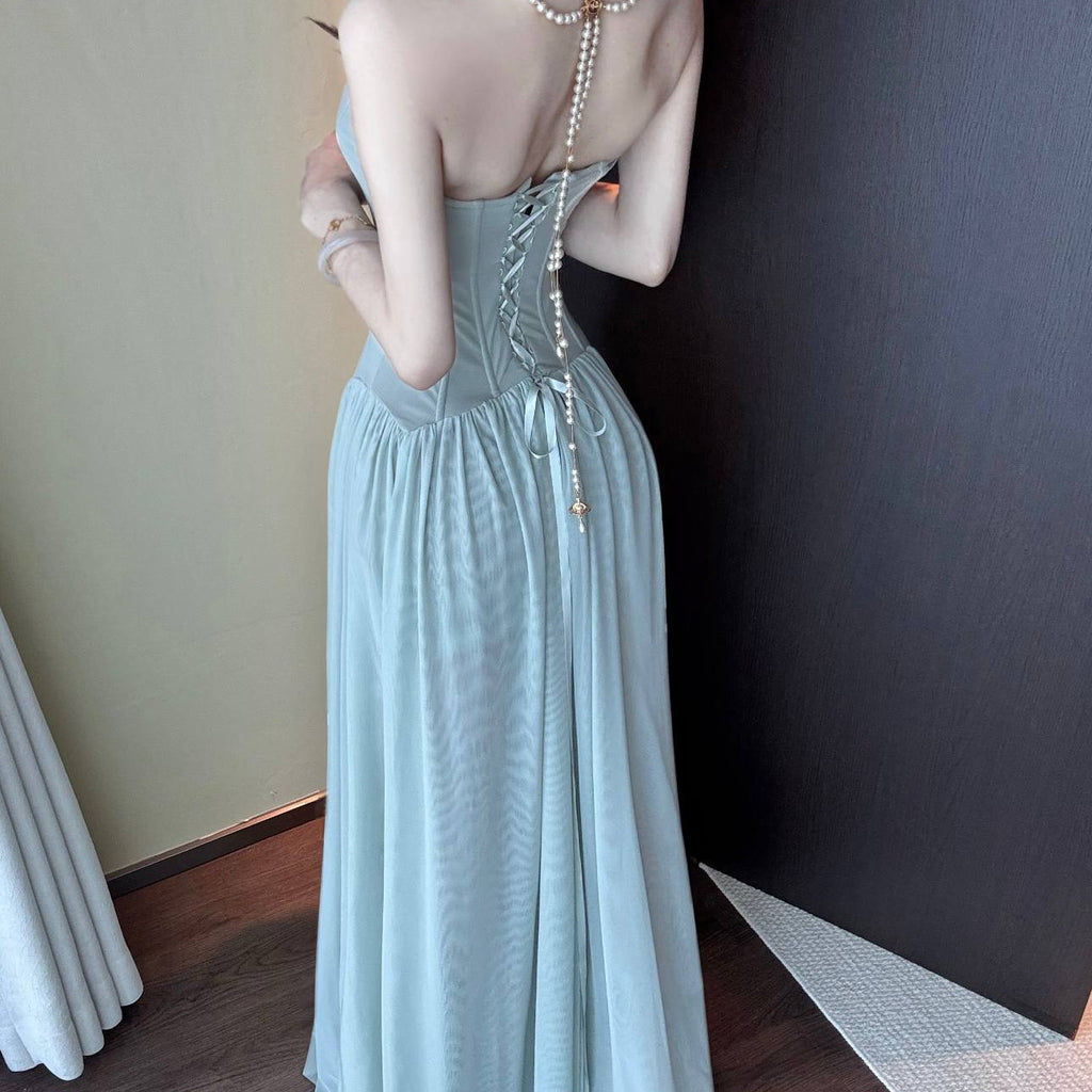 blue dress