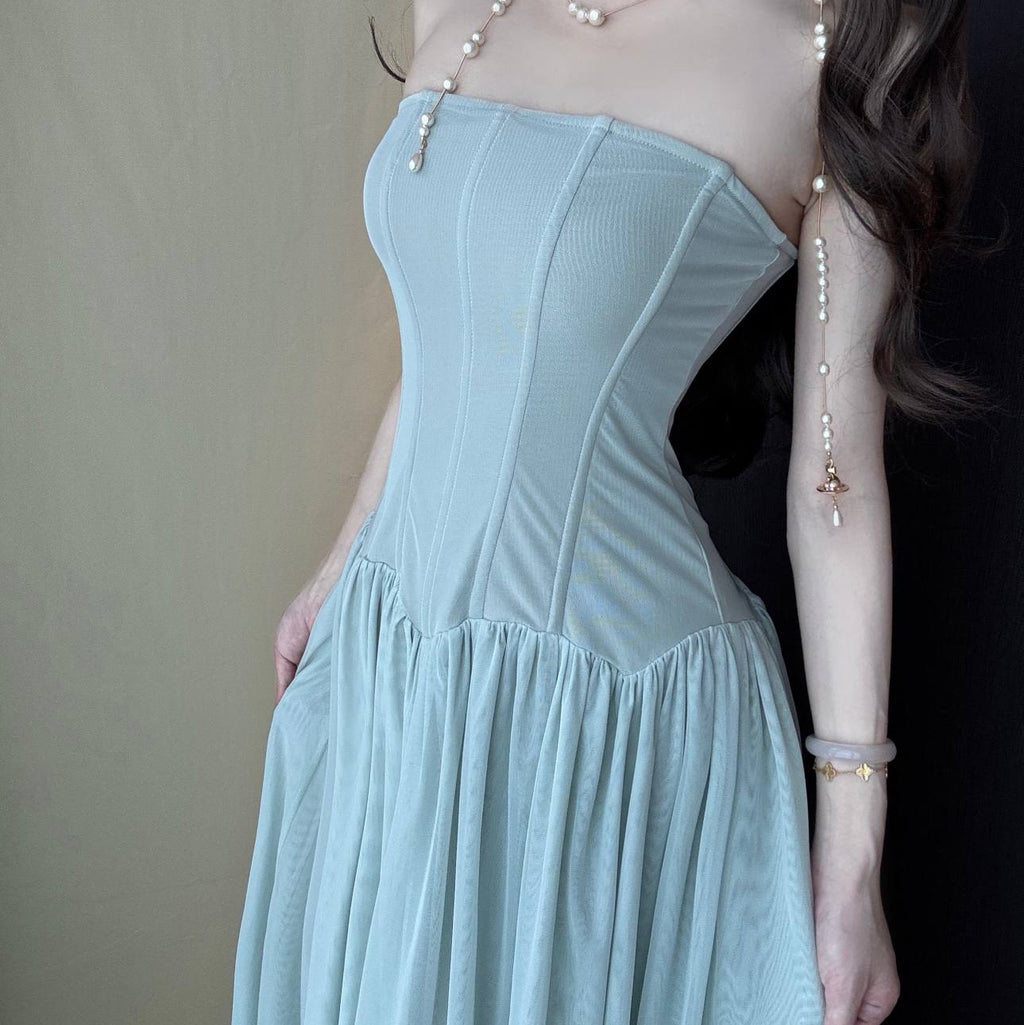 blue dress