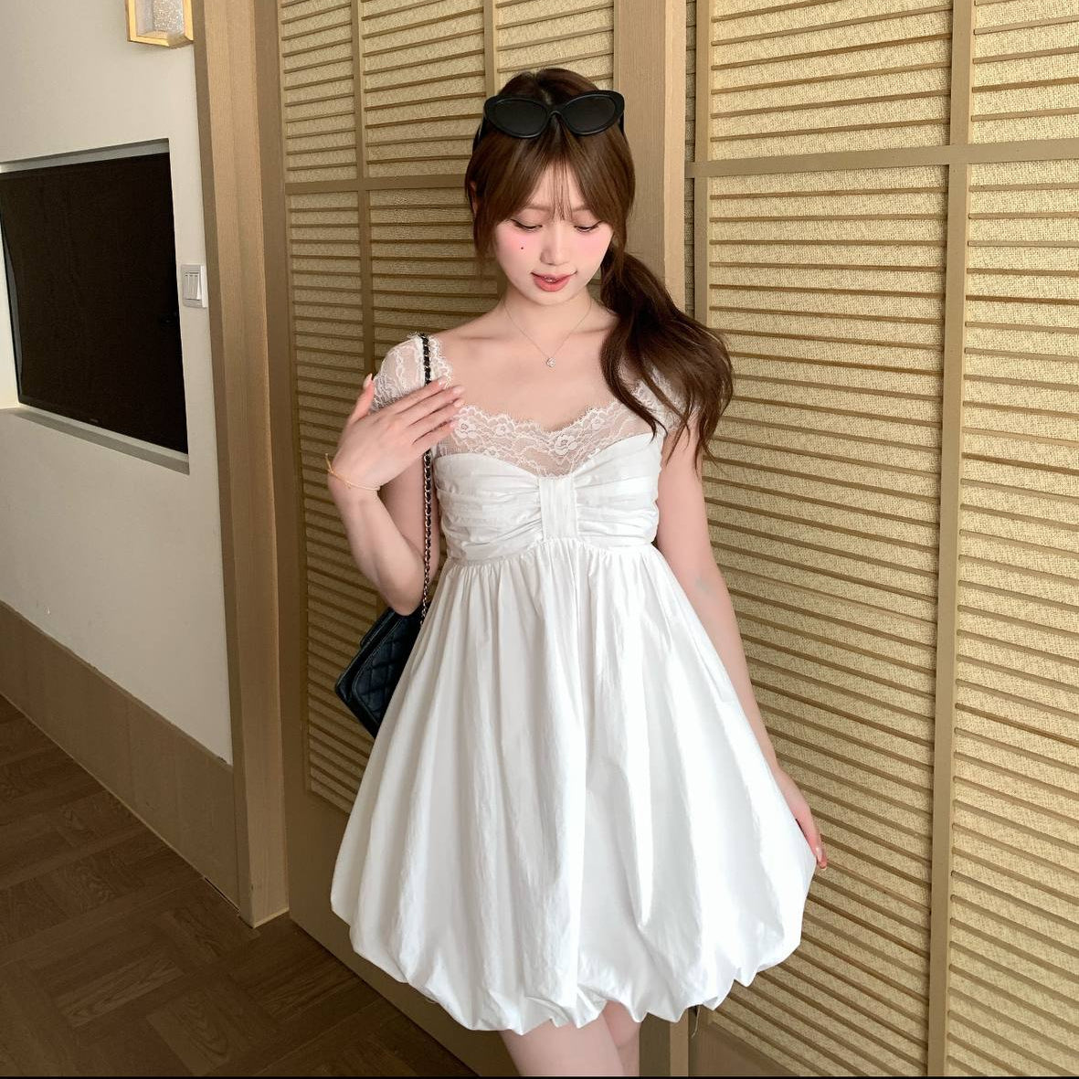 Heavy-duty Lace-embroidered Bud-shaped Dress