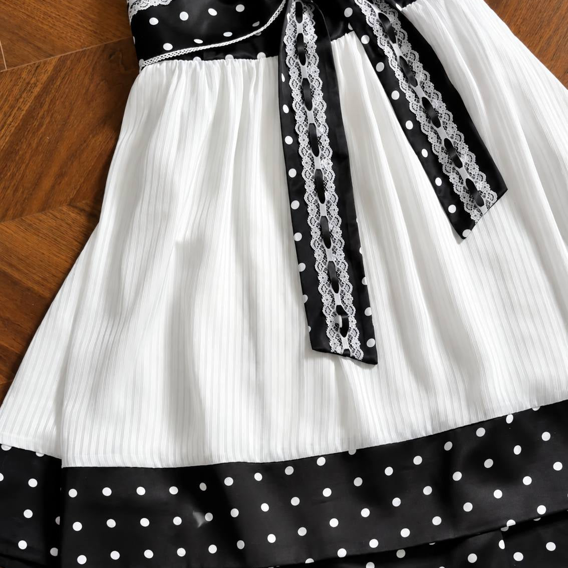 Black And White Polka-dot